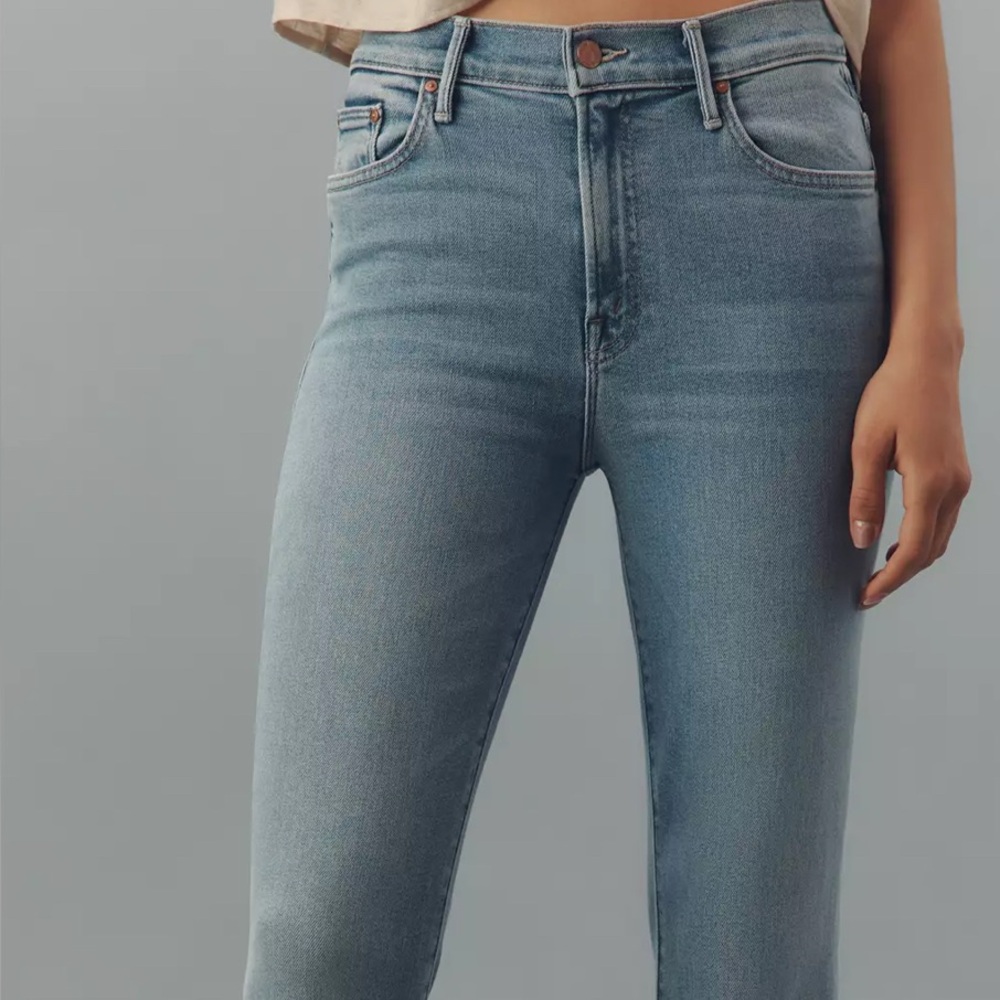 MOTHER The Insider Crop Step Fray Jeans